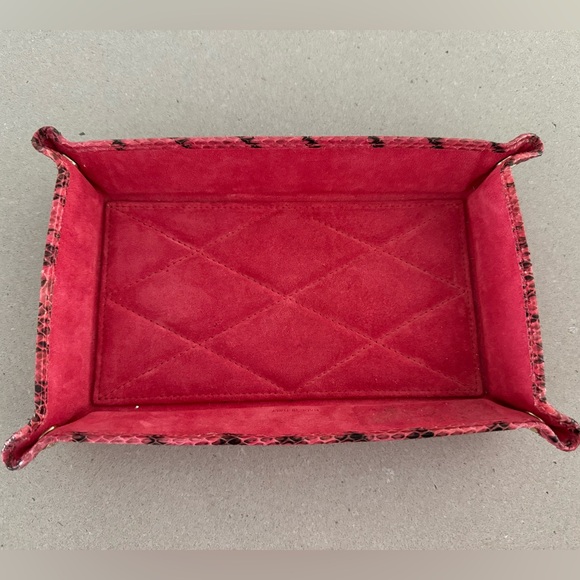 Jimmy Choo pink snakeskin catch all - RARE! - Picture 3 of 14